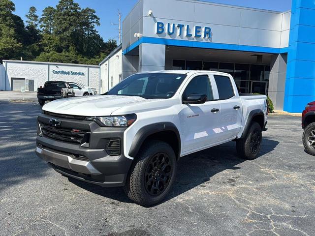 Photo of 2026 Summit White Chevrolet Colorado