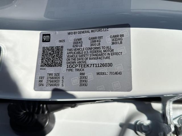 Photo of 2026 Summit White Chevrolet Colorado