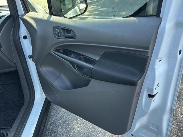 Photo of 2019 Silver Ford Transit Connect