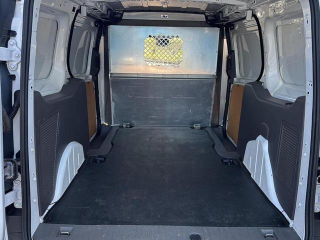 Photo of 2019 Silver Ford Transit Connect