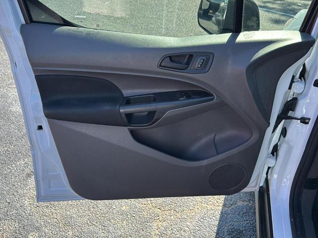 Photo of 2019 Silver Ford Transit Connect