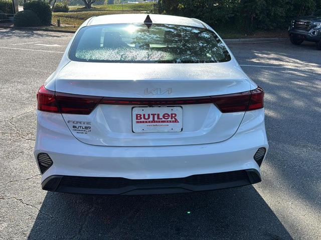 Photo of 2024 Snow White Pearl Kia Forte