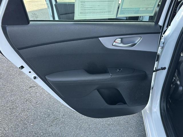 Photo of 2024 Snow White Pearl Kia Forte