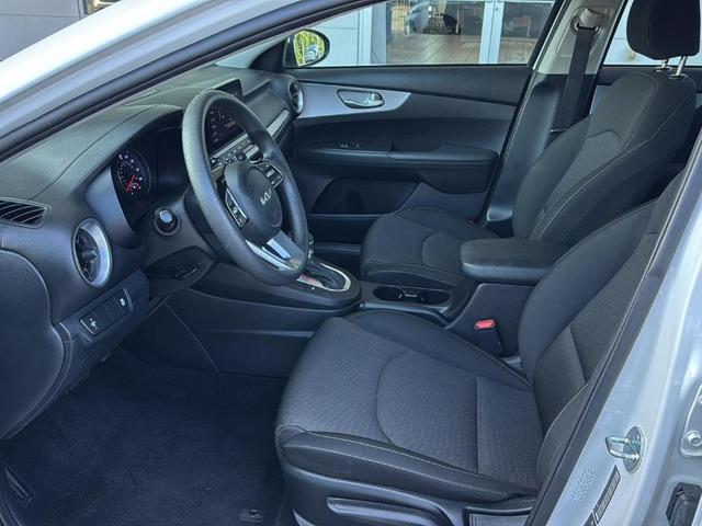 Photo of 2024 Snow White Pearl Kia Forte