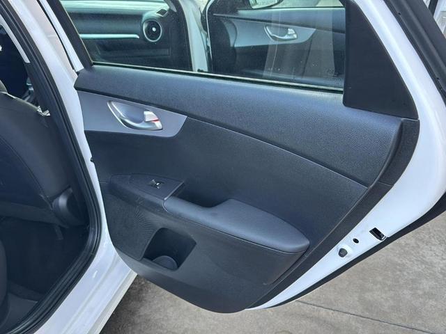 Photo of 2024 Snow White Pearl Kia Forte
