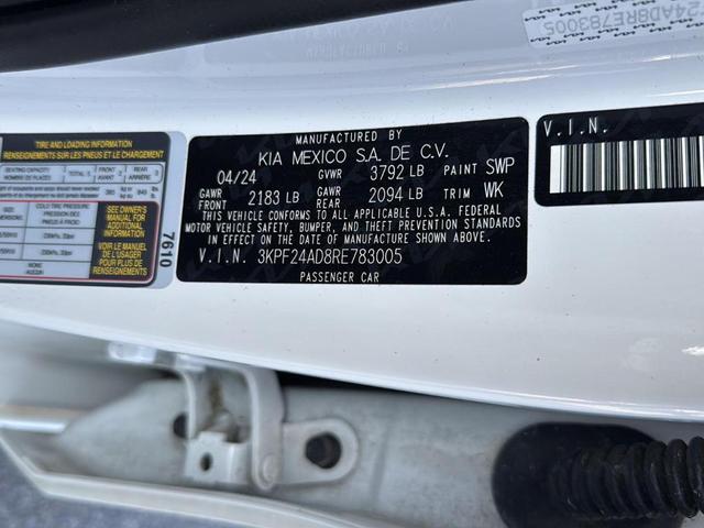 Photo of 2024 Snow White Pearl Kia Forte
