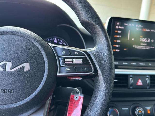 Photo of 2024 Snow White Pearl Kia Forte