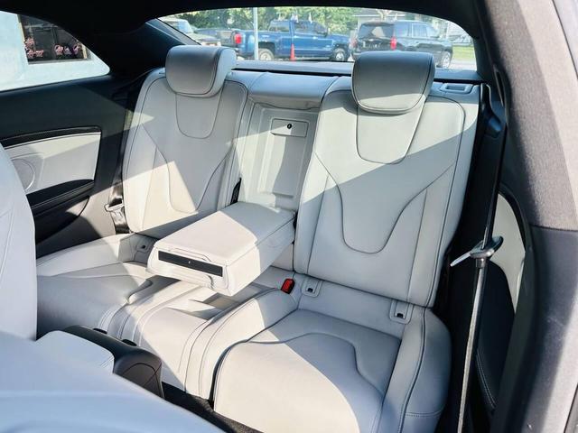 Photo of 2014 Gray Audi RS 5