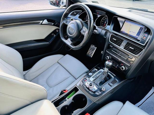 Photo of 2014 Gray Audi RS 5