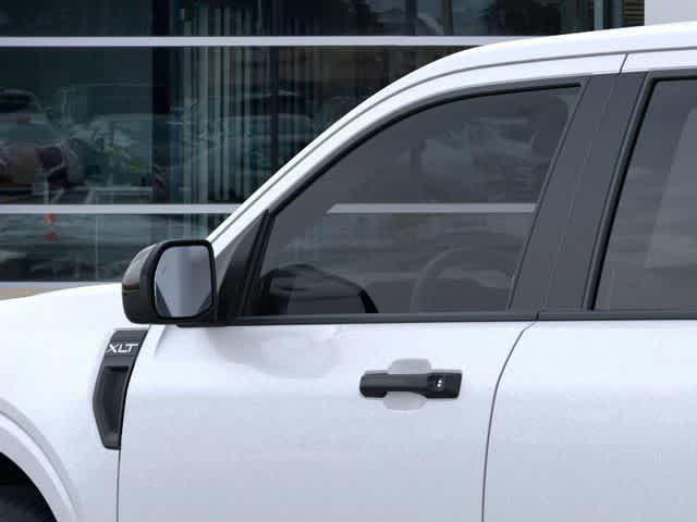 Photo of 2025 Space White Metallic Ford Maverick