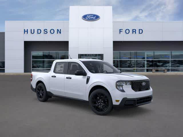Photo of 2025 Space White Metallic Ford Maverick
