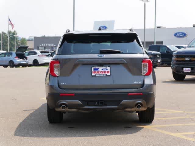 Photo of 2023 Carbonized Gray Metallic Ford Explorer
