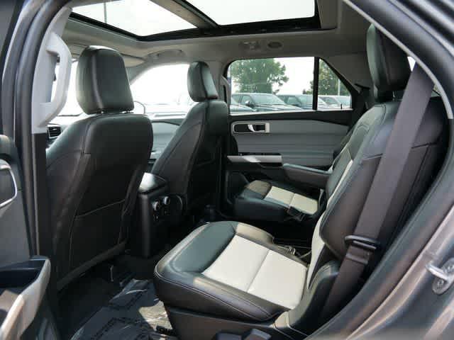 Photo of 2023 Carbonized Gray Metallic Ford Explorer