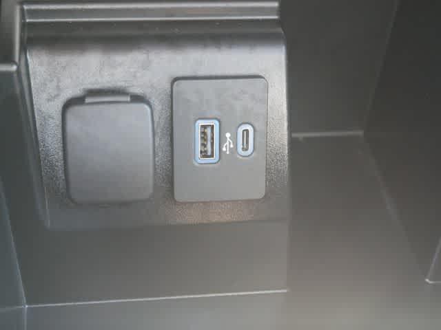Photo of 2023 Carbonized Gray Metallic Ford Explorer