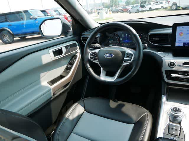 Photo of 2023 Carbonized Gray Metallic Ford Explorer