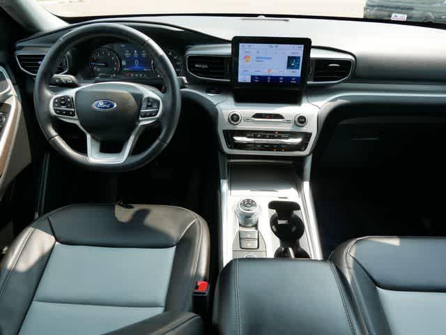 Photo of 2023 Carbonized Gray Metallic Ford Explorer