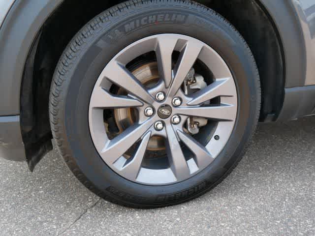 Photo of 2023 Carbonized Gray Metallic Ford Explorer