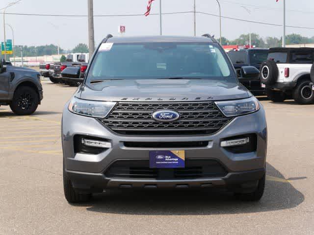 Photo of 2023 Carbonized Gray Metallic Ford Explorer