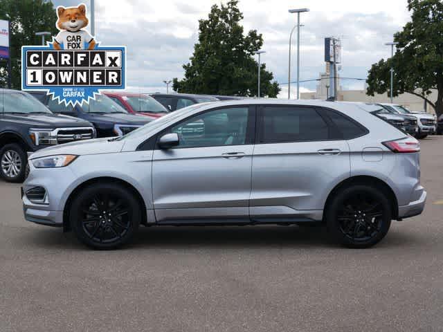 Photo of 2024 Iconic Silver Metallic Ford Edge