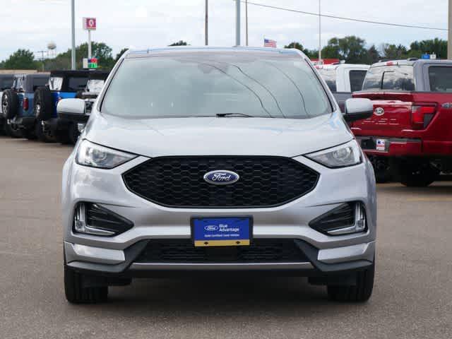 Photo of 2024 Iconic Silver Metallic Ford Edge