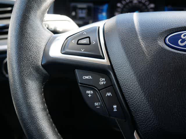 Photo of 2022 Rapid Red Metallic Tinted Clearcoat Ford Edge
