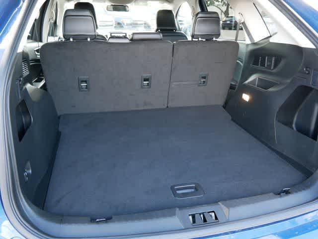 Photo of 2022 Atlas Blue Metallic Ford Edge