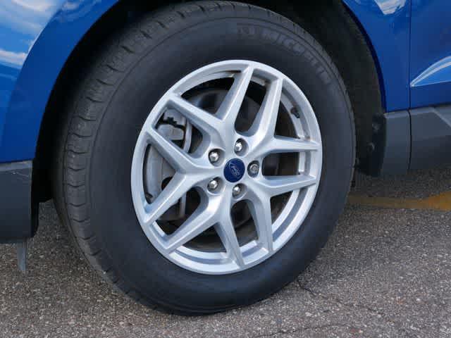 Photo of 2022 Atlas Blue Metallic Ford Edge