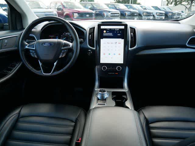 Photo of 2022 Atlas Blue Metallic Ford Edge