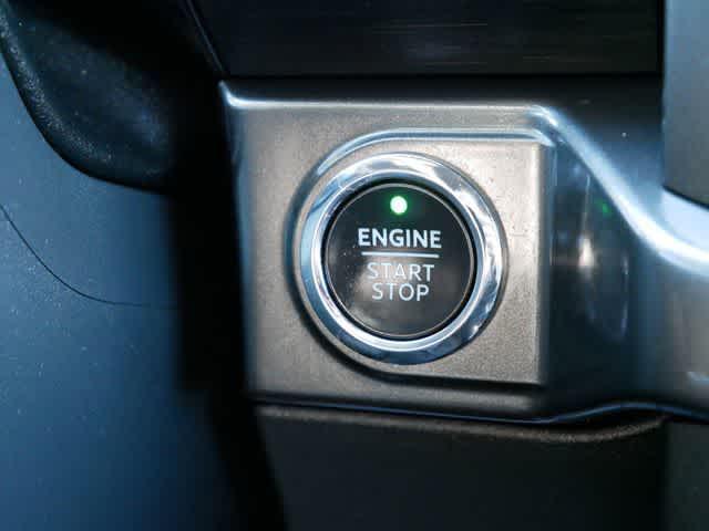 Photo of 2023 Hot Pepper Red Metallic Tinted Clearcoat Ford F-150