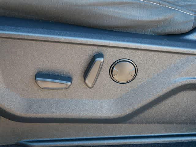 Photo of 2023 Hot Pepper Red Metallic Tinted Clearcoat Ford F-150