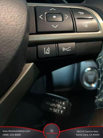 Photo of 2018 Eminent White Pearl Lexus ES 350