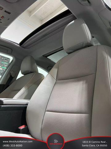 Photo of 2018 Eminent White Pearl Lexus ES 350