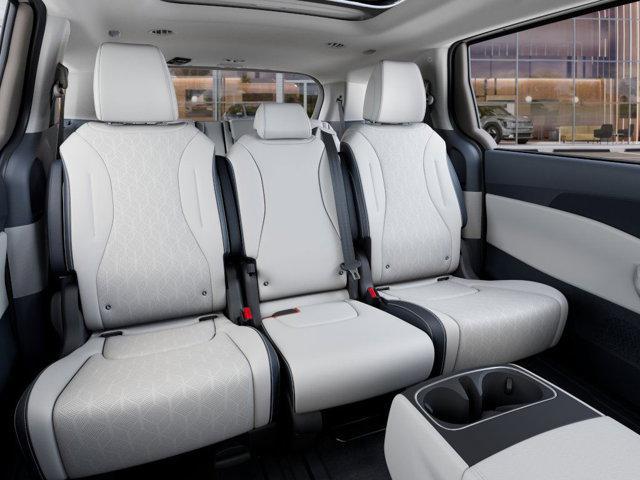 Photo of 2026 Snow White Pearl Kia Carnival Hybrid