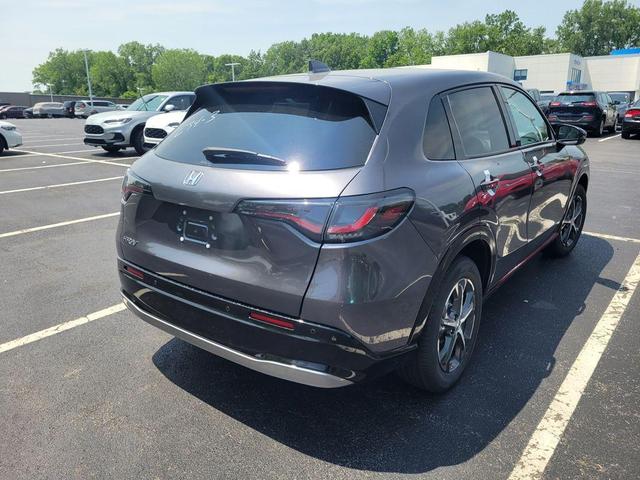 Photo of 2026 Urban Gray Pearl Honda HR-V