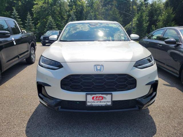 Photo of 2026 Platinum White Pearl Honda HR-V