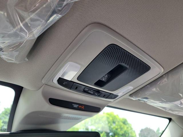 Photo of 2026 Solar Silver Metallic Honda HR-V