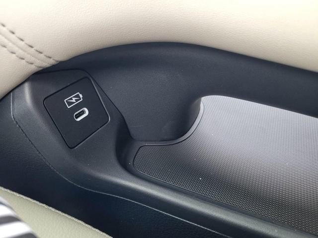 Photo of 2026 Solar Silver Metallic Honda HR-V