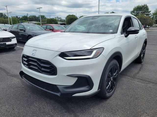 Photo of 2026 Platinum White Pearl Honda HR-V