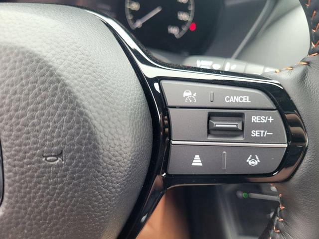 Photo of 2026 Platinum White Pearl Honda HR-V