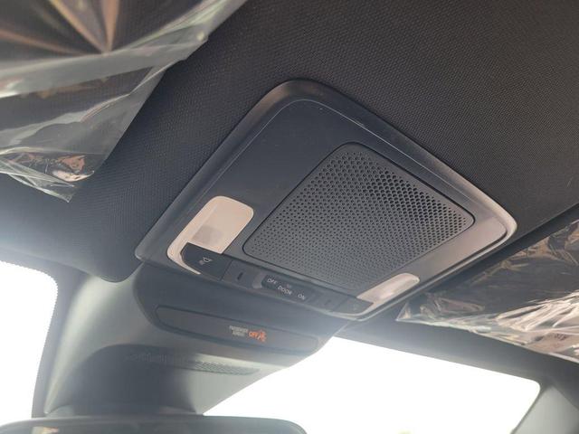 Photo of 2026 Platinum White Pearl Honda HR-V