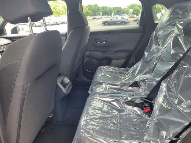 Photo of 2026 Platinum White Pearl Honda HR-V