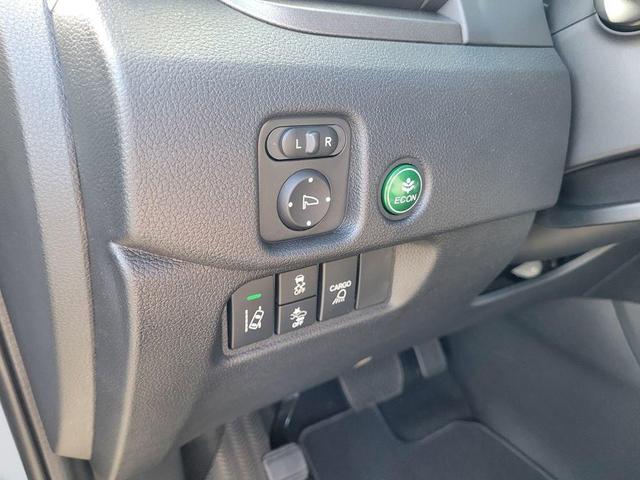 Photo of 2026 Sonic Gray Pearl Honda Ridgeline