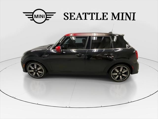 Photo of 2023 Midnight Black II MINI Hardtop