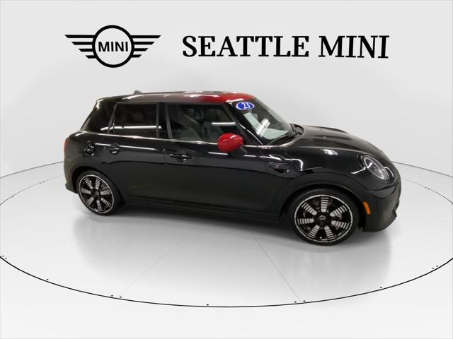 Photo of 2023 Midnight Black II MINI Hardtop