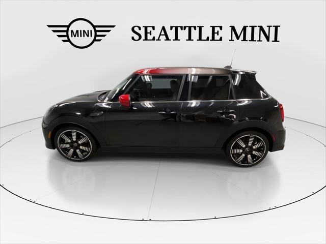 Photo of 2023 Midnight Black II MINI Hardtop