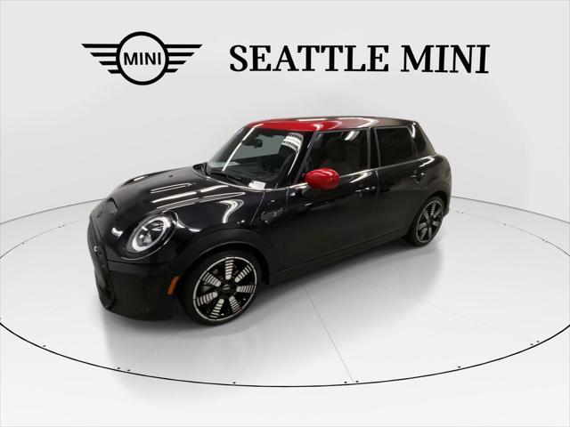 Photo of 2023 Midnight Black II MINI Hardtop