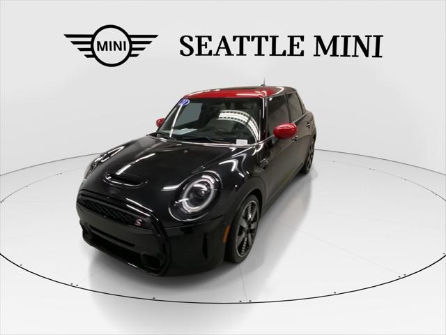 Photo of 2023 Midnight Black II MINI Hardtop