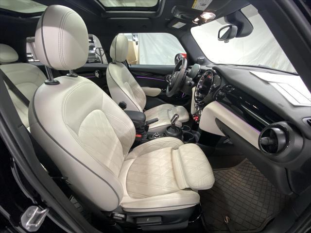 Photo of 2023 Midnight Black II MINI Hardtop