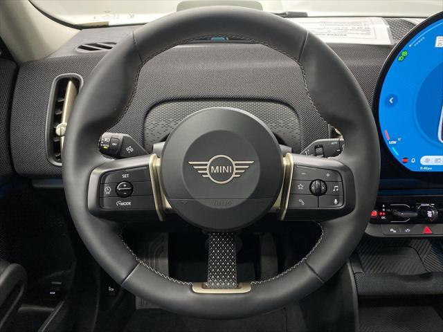 Photo of 2025 Nanuq White Metallic MINI Countryman