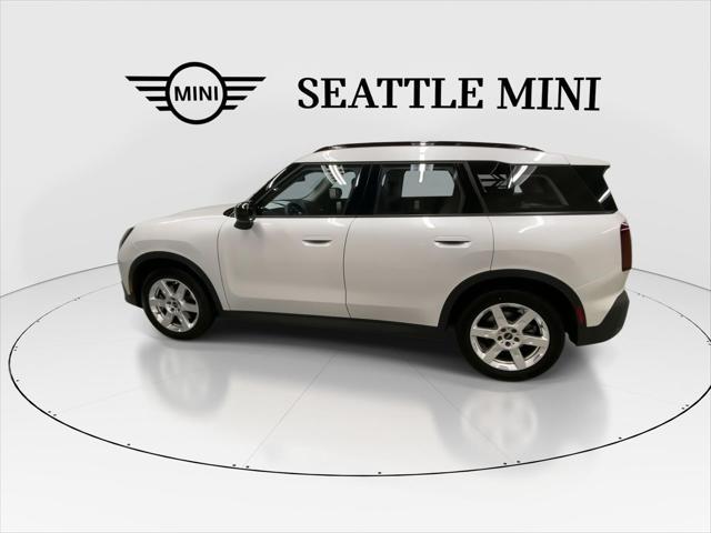 Photo of 2025 Nanuq White Metallic MINI Countryman